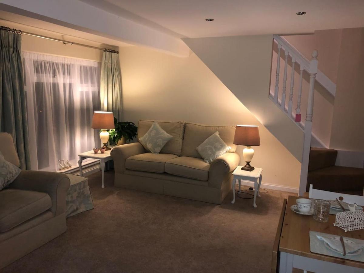 Lovely 1-Bed House In Stirling Esterno foto
